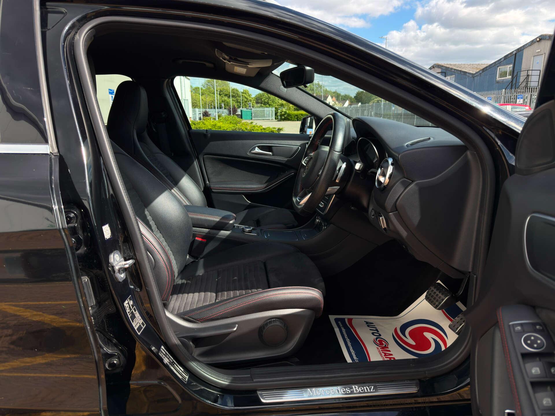 Mercedes-Benz Gla view 19