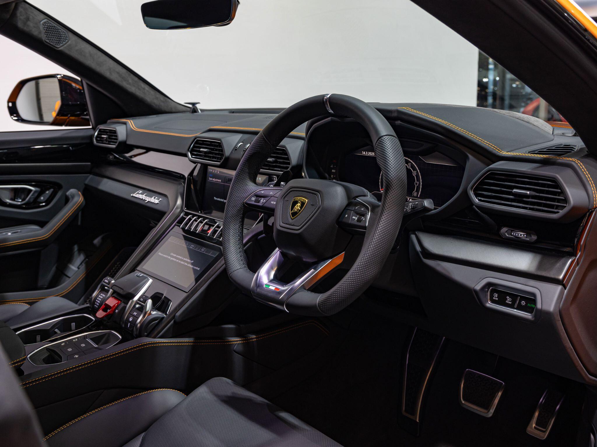 Lamborghini Urus view 10