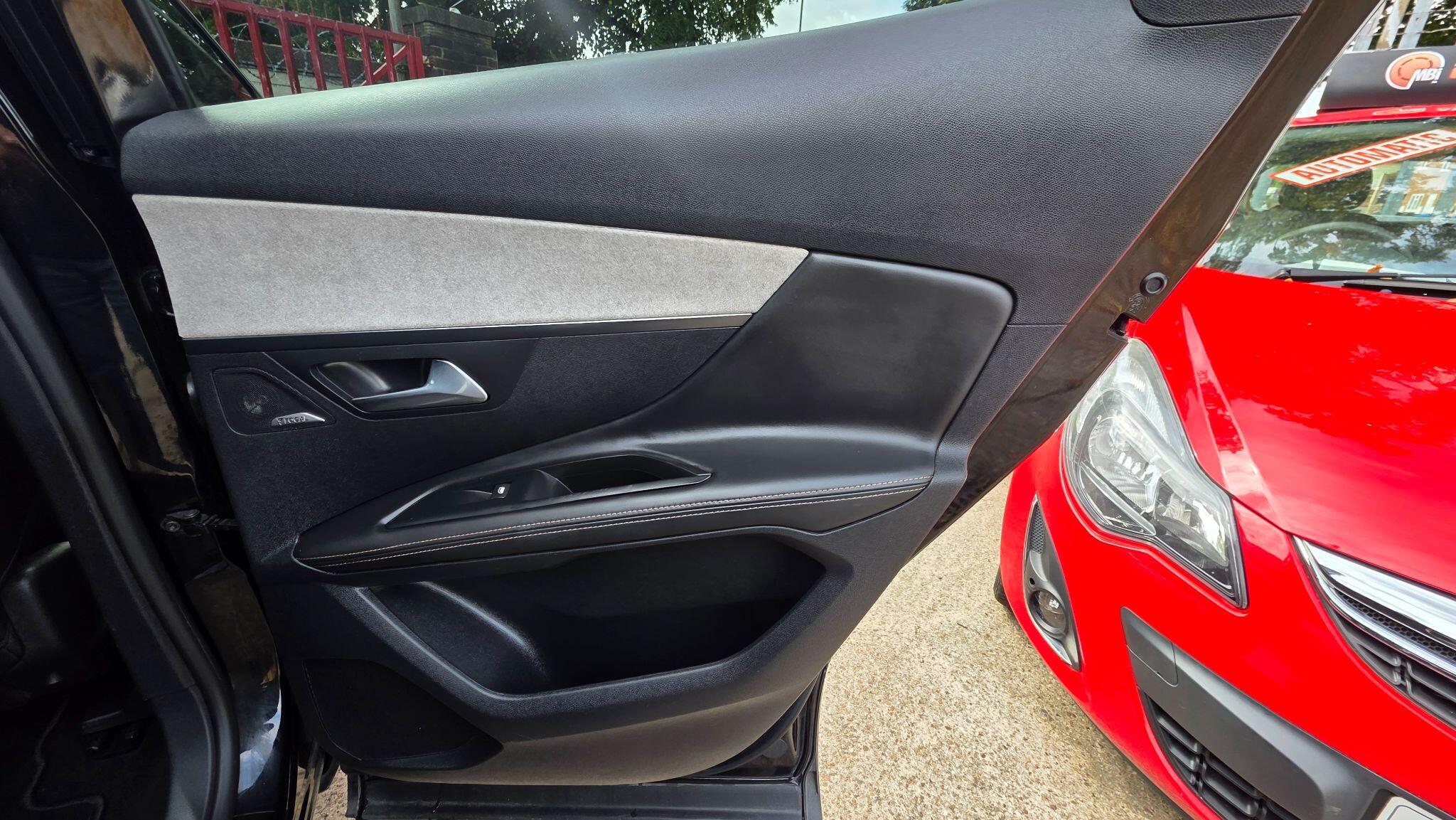 Peugeot 3008 view 40