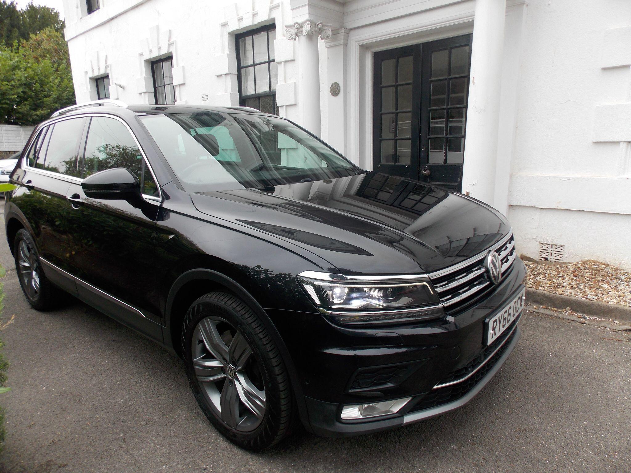Volkswagen Tiguan view 8