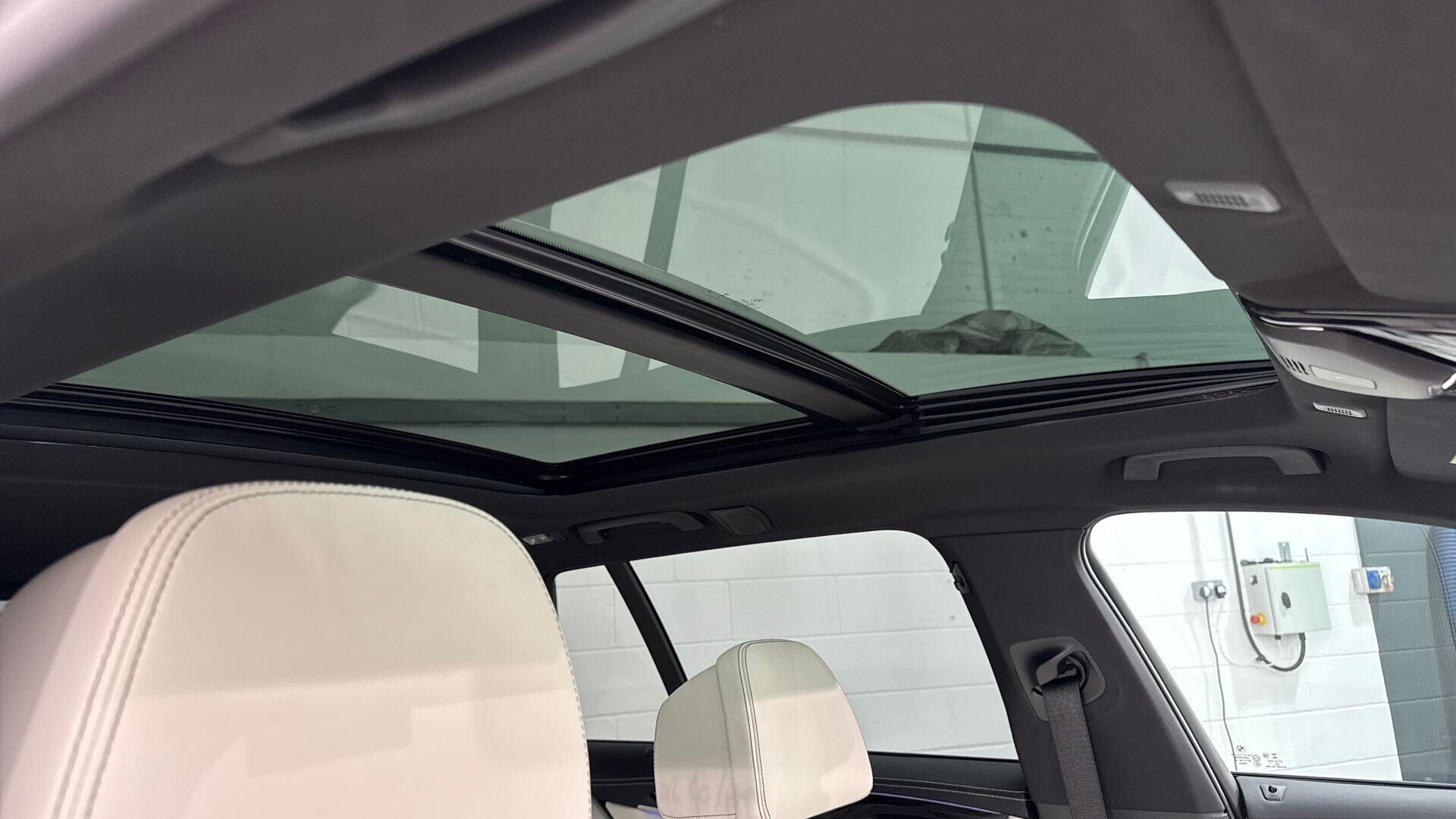BMW Alpina B5 view 22
