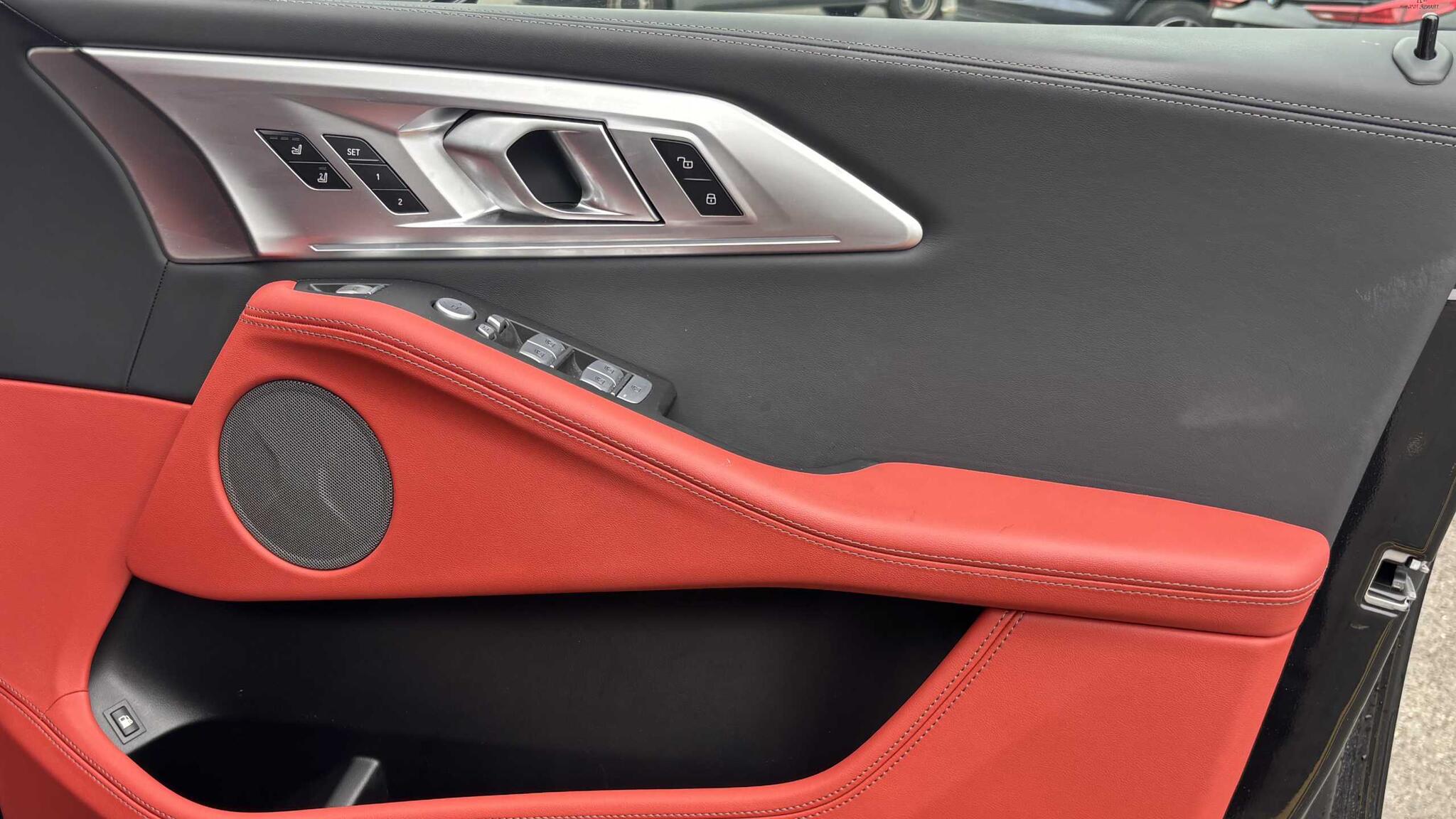 BMW XM view 23
