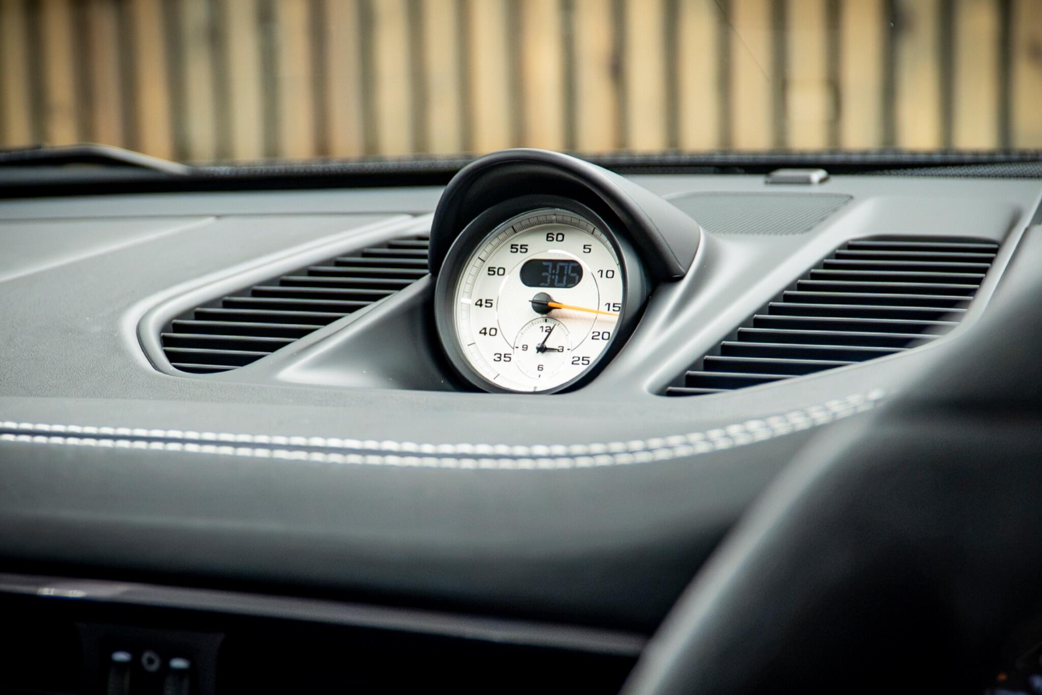 Porsche 911 view 43
