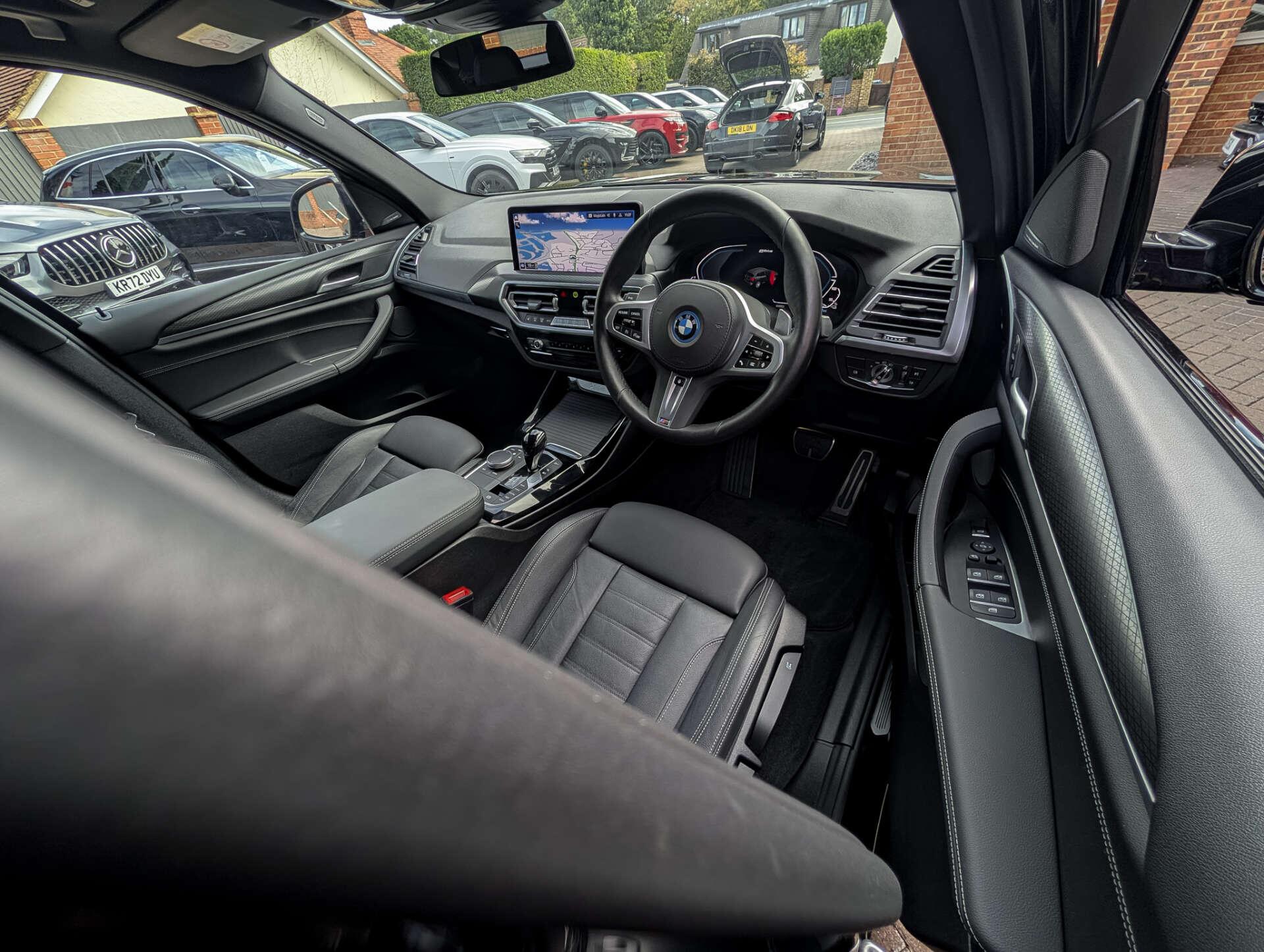 BMW X3 view 22