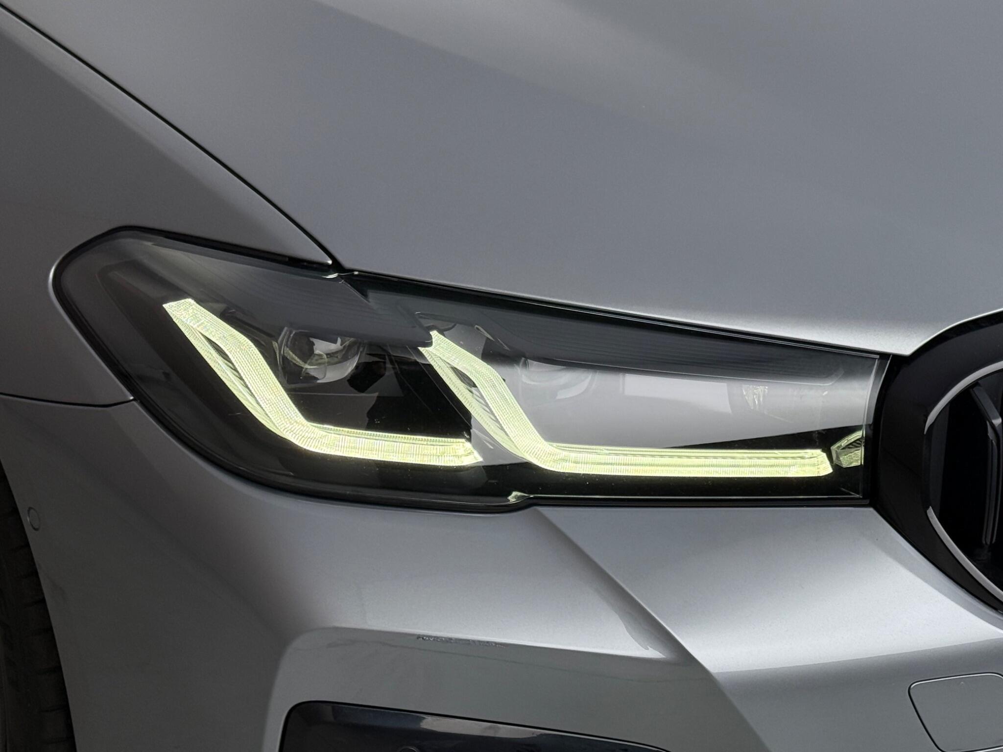 BMW 5 Series view 12