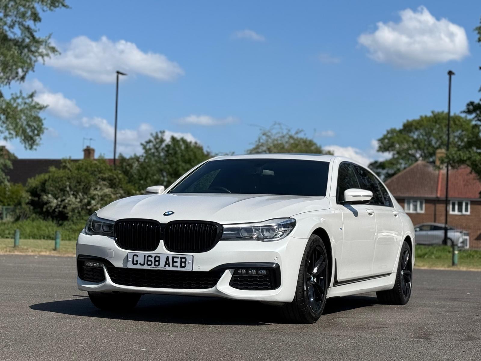 BMW 7 Series view 7