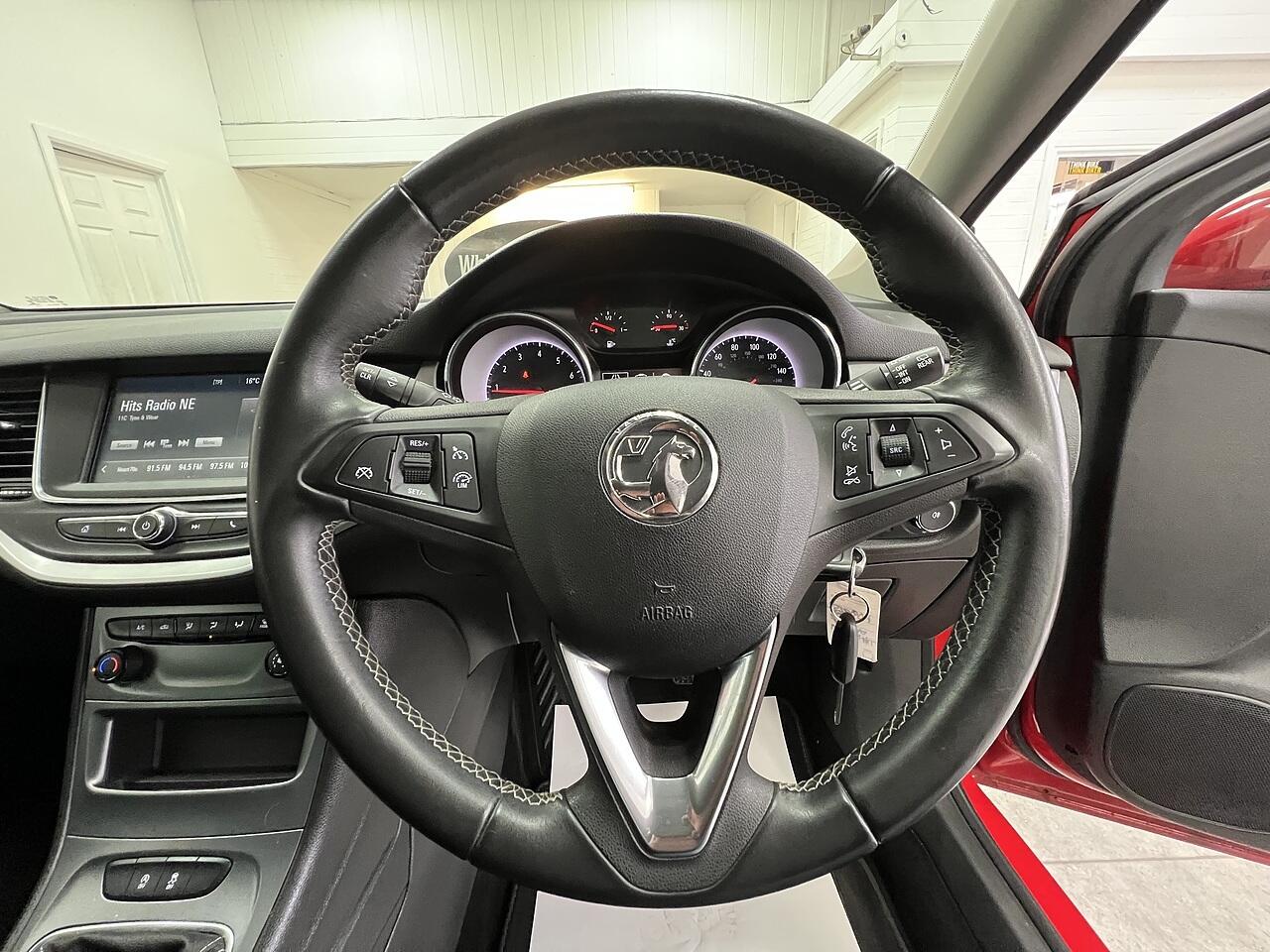 Vauxhall Astra view 9