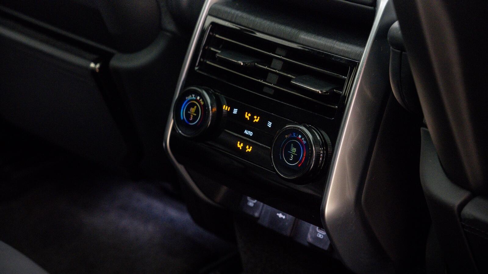 Land Rover Range Rover view 46