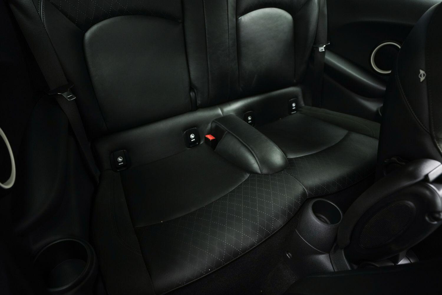 Mini Hatch view 12