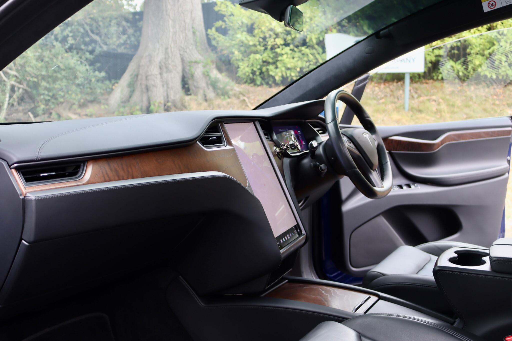 Tesla Model X view 11