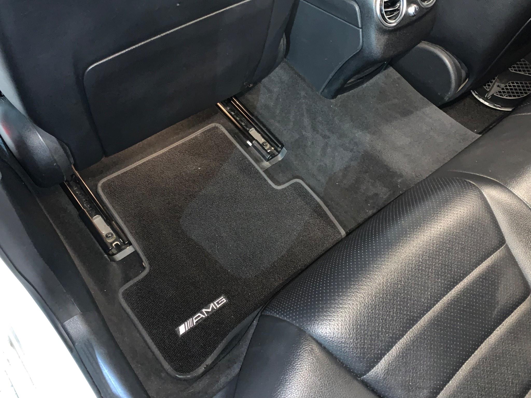 Mercedes-Benz C-Class view 22