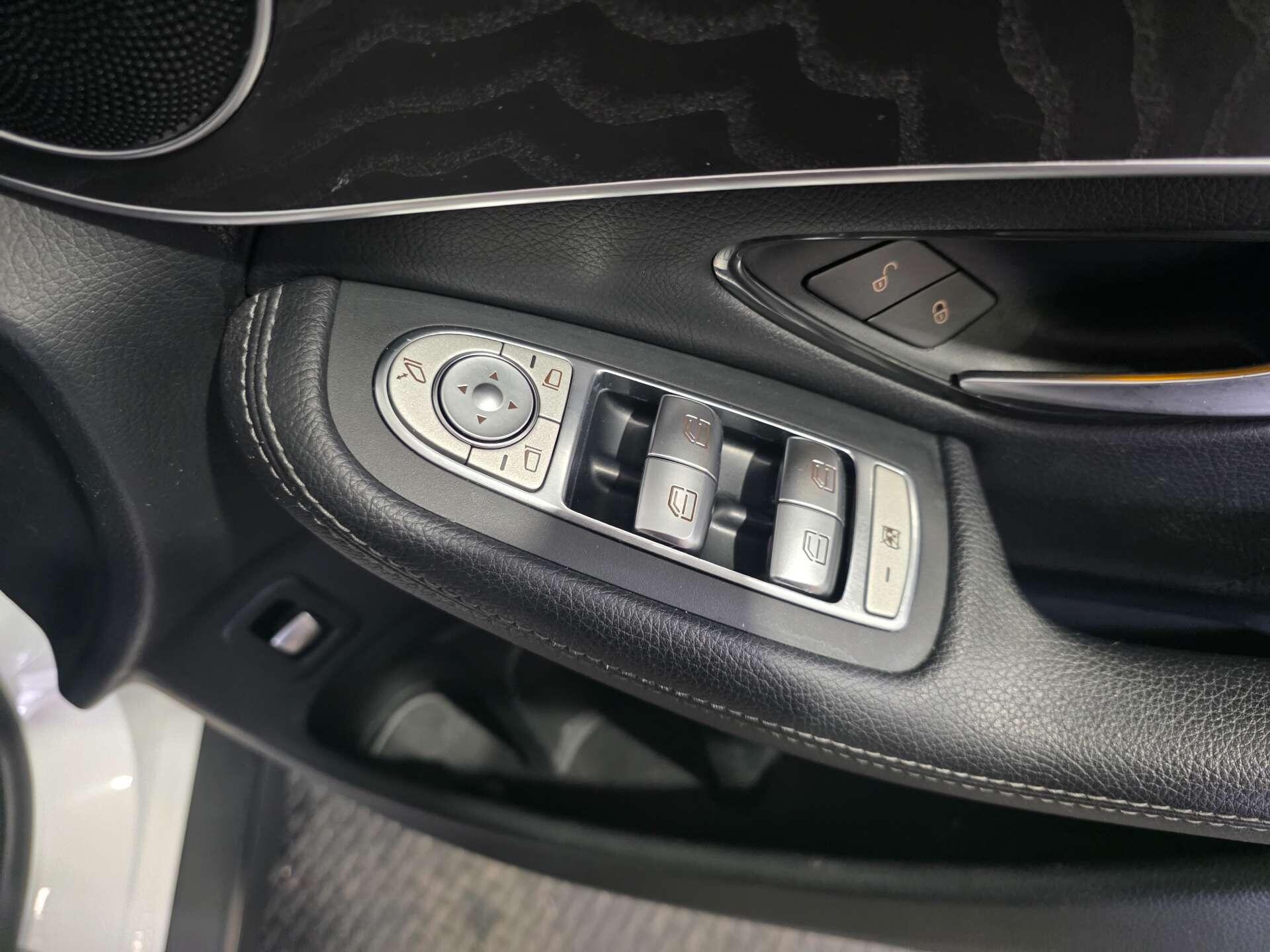 Mercedes-Benz GLC view 17