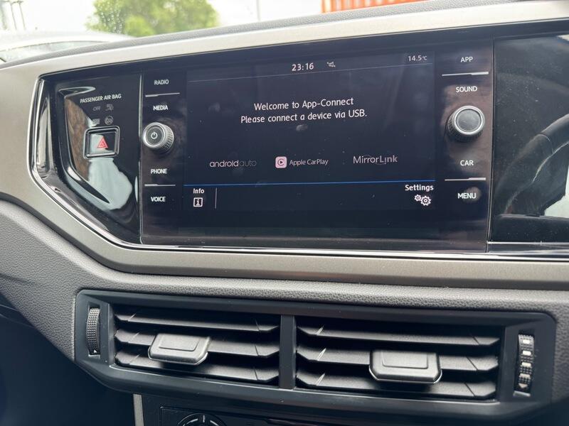 Volkswagen Polo view 23