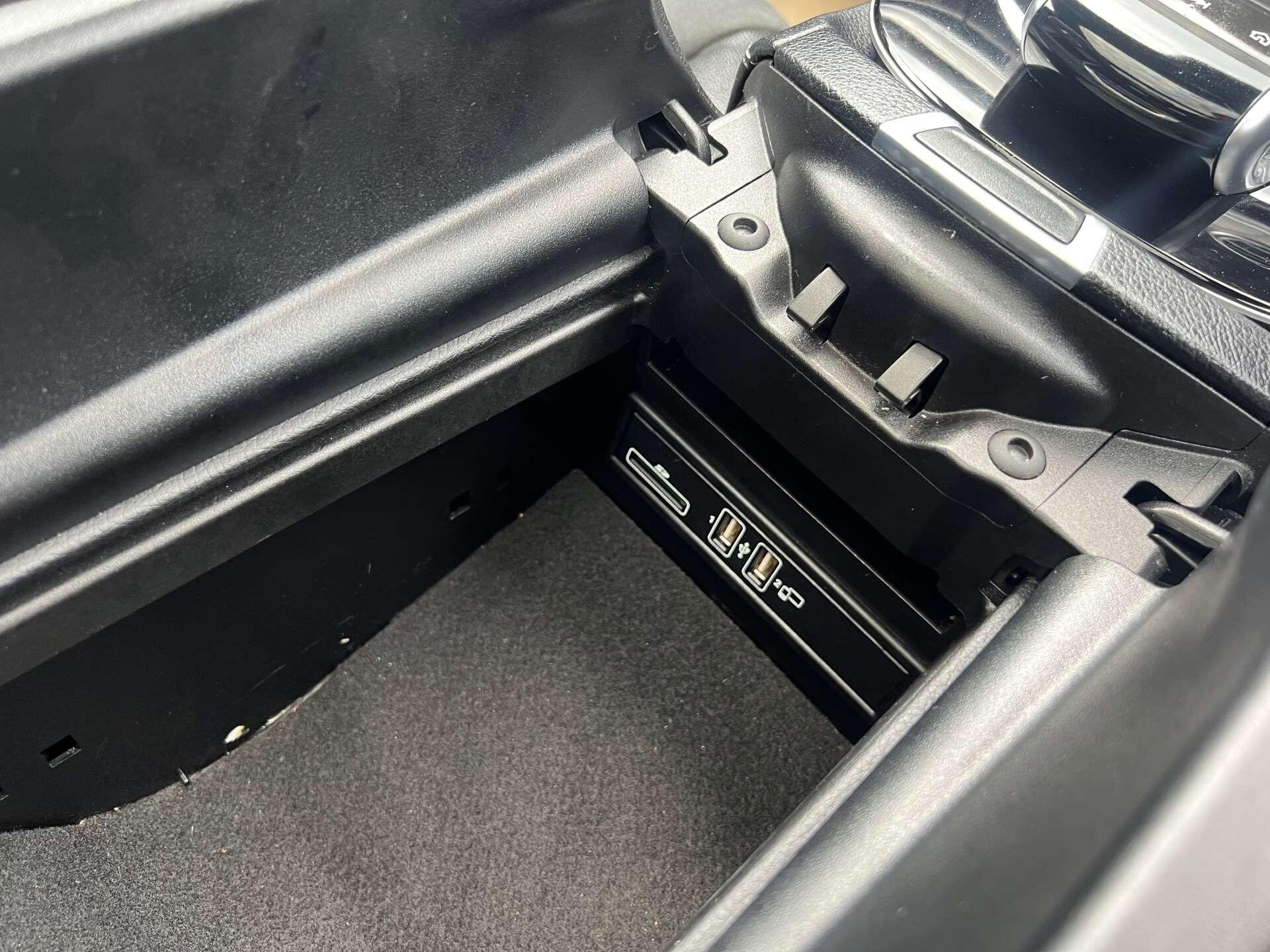 Mercedes-Benz E-Class view 22