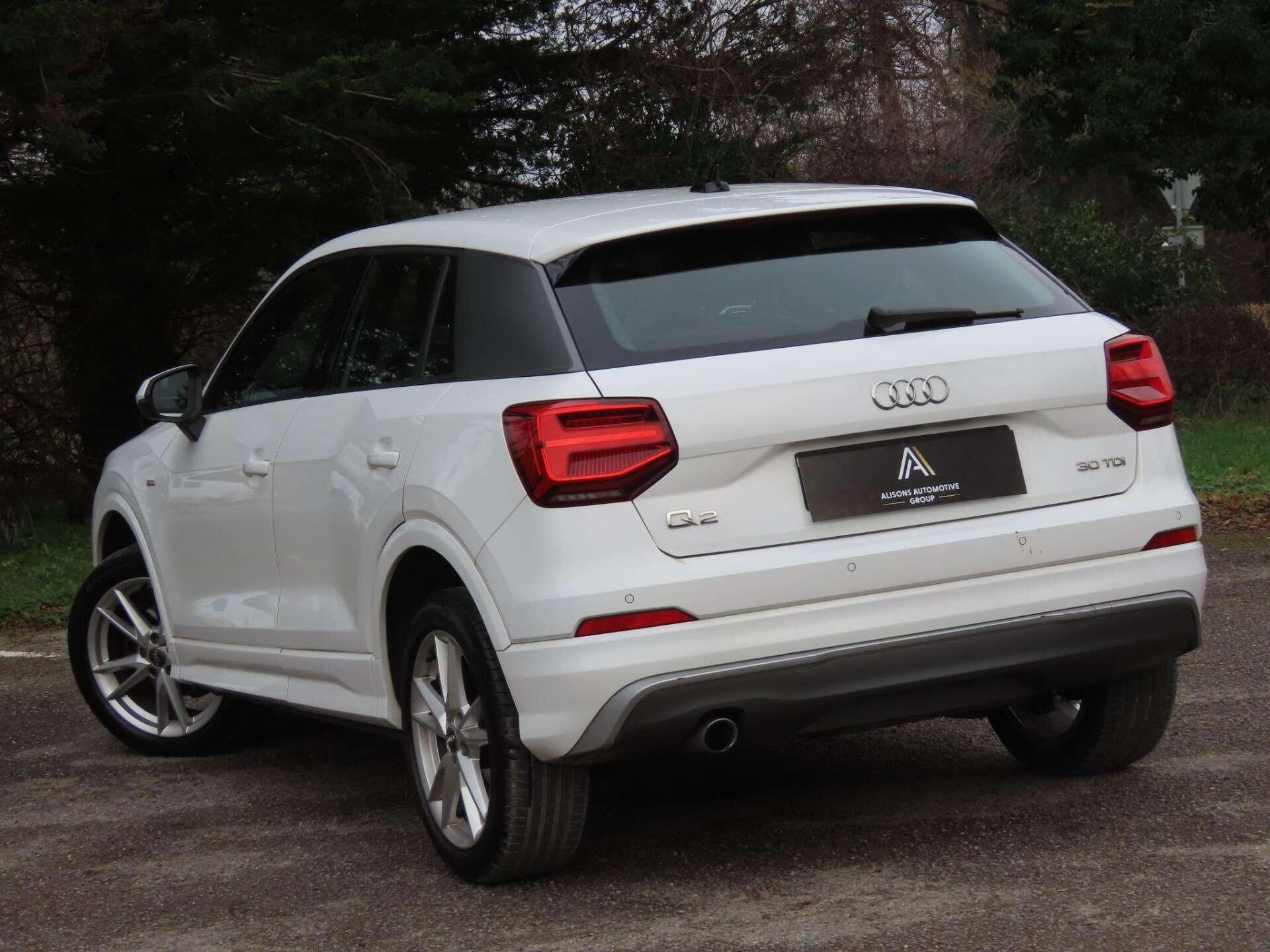 Audi Q2 view 7