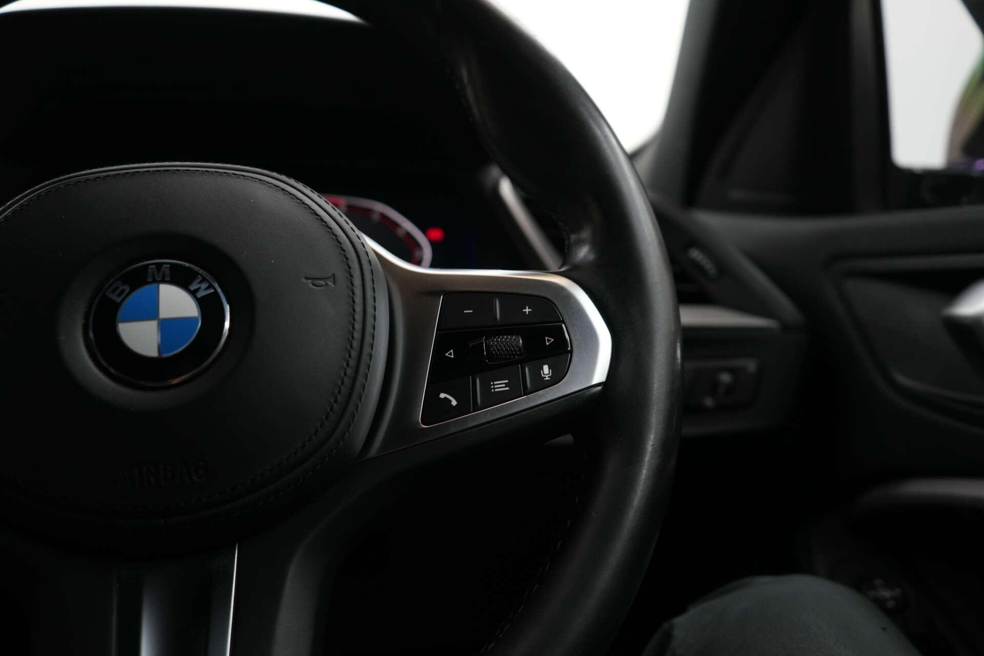 BMW 1 Series view 38