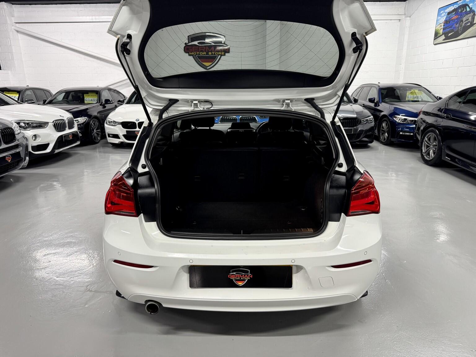 BMW 1 Series view 31
