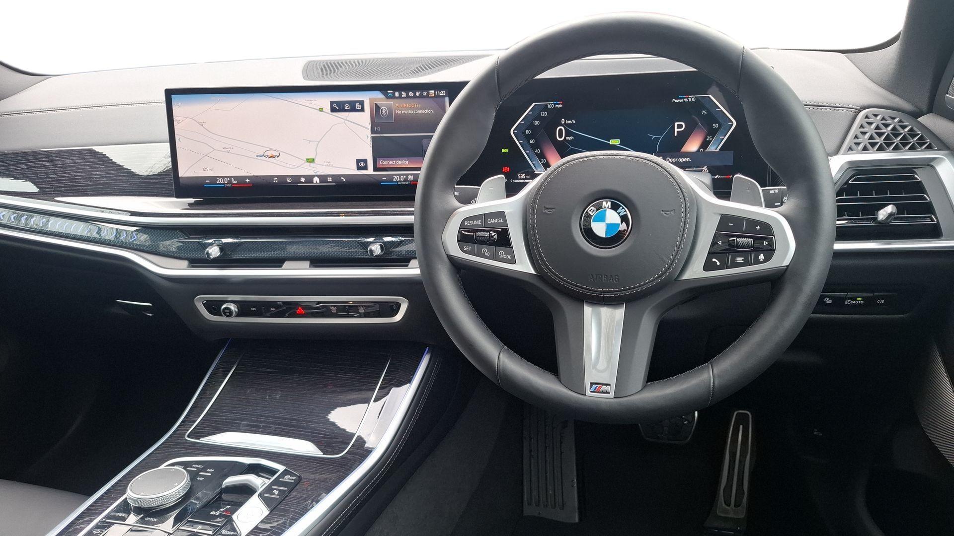 BMW X5 view 5