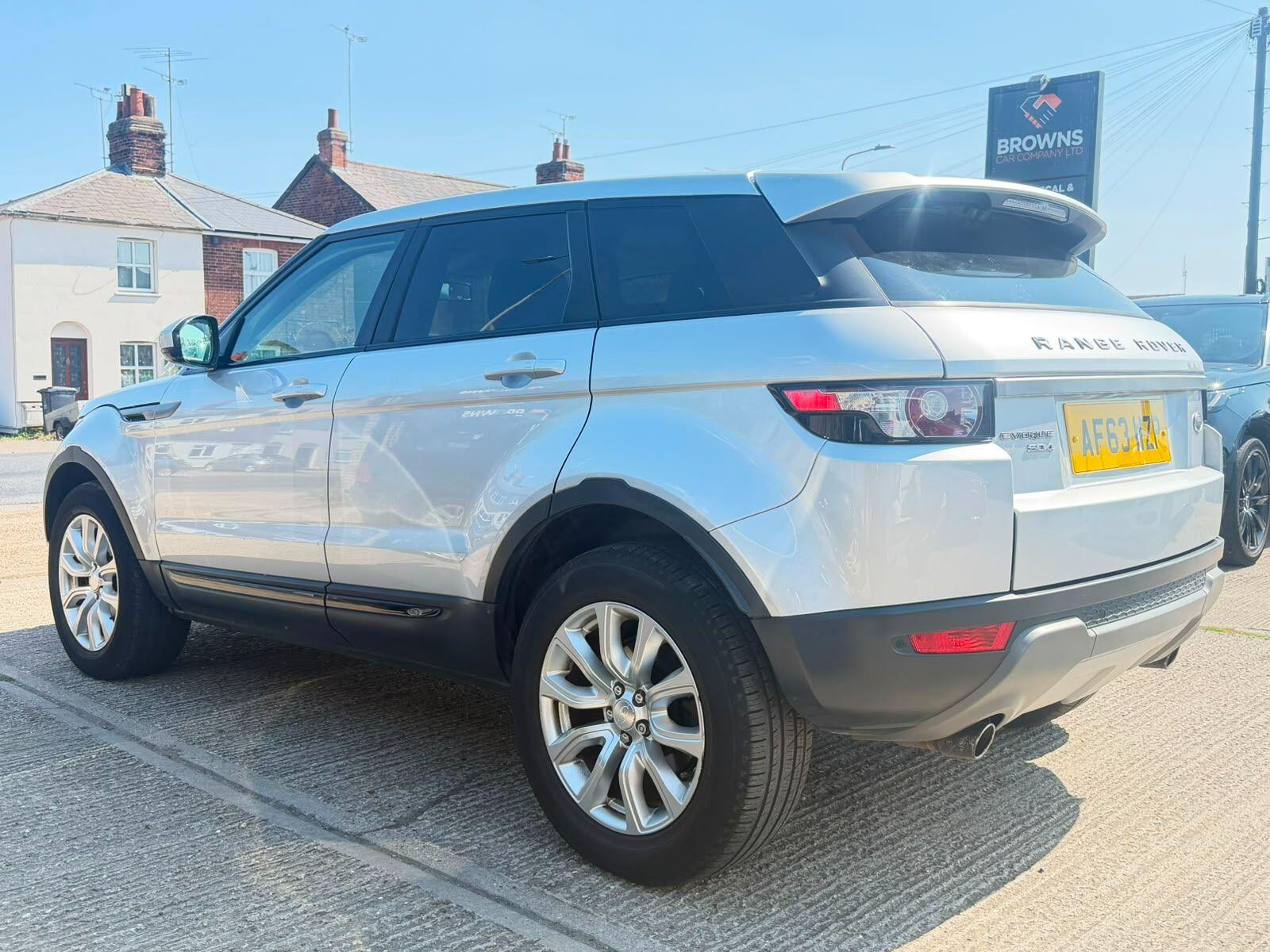 Land Rover Range Rover Evoque view 4