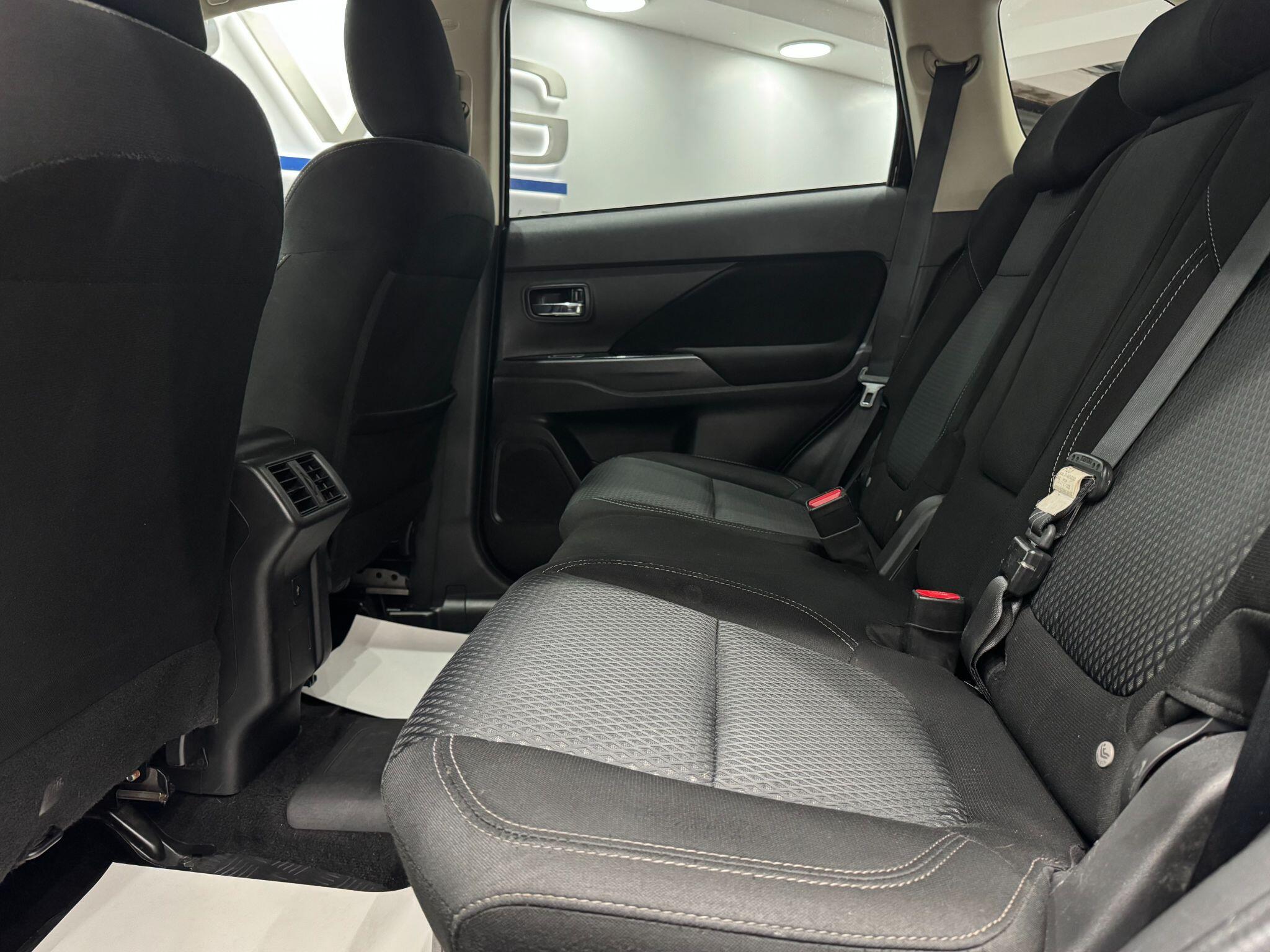 Mitsubishi Outlander view 62