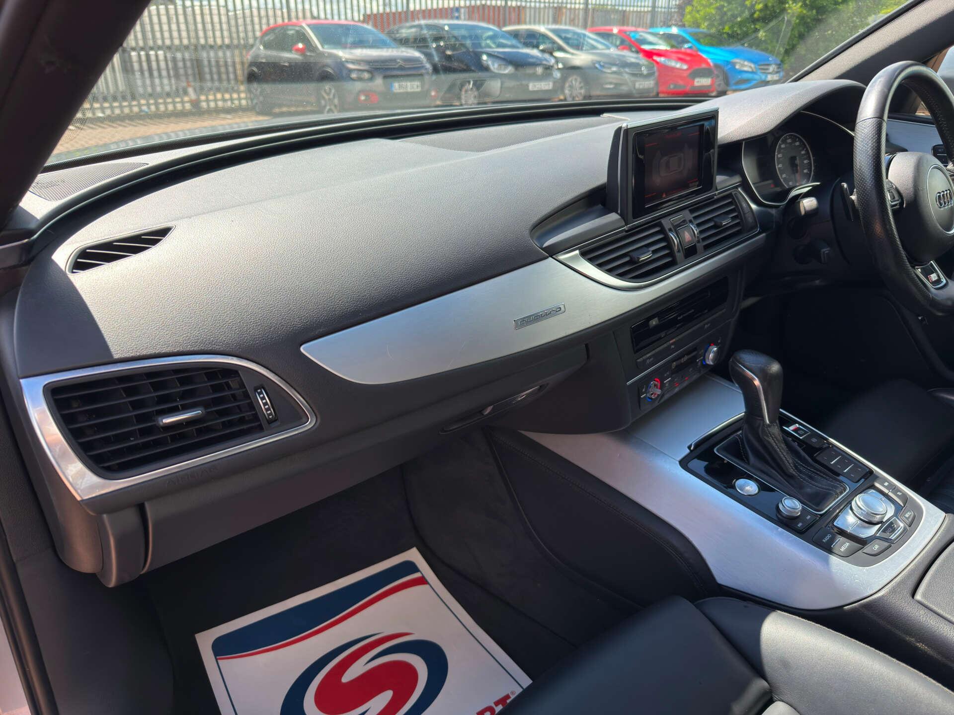 Audi A6 Saloon view 39