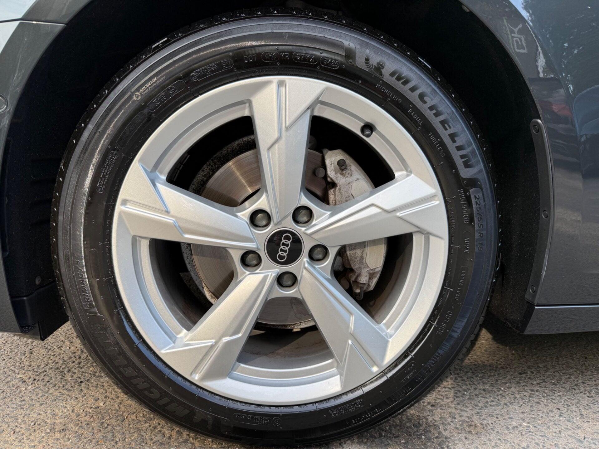 Audi A6 view 64