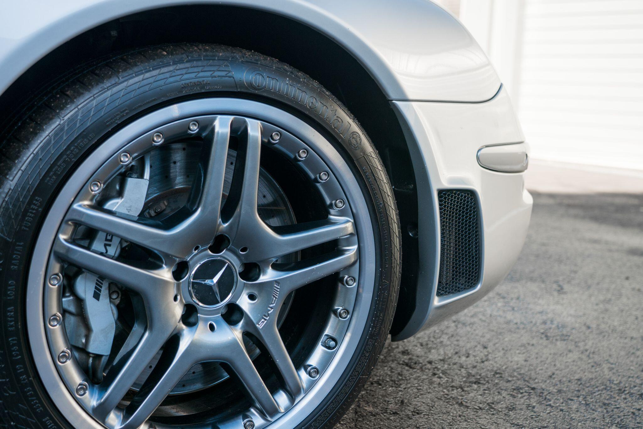 Mercedes-Benz SL view 26