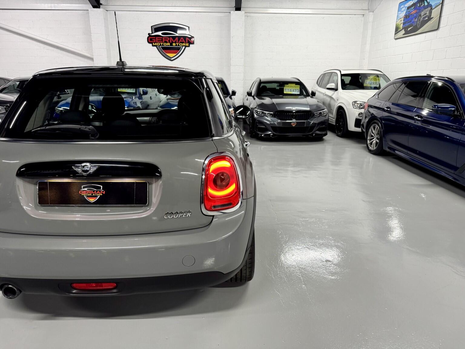 Mini Cooper view 22