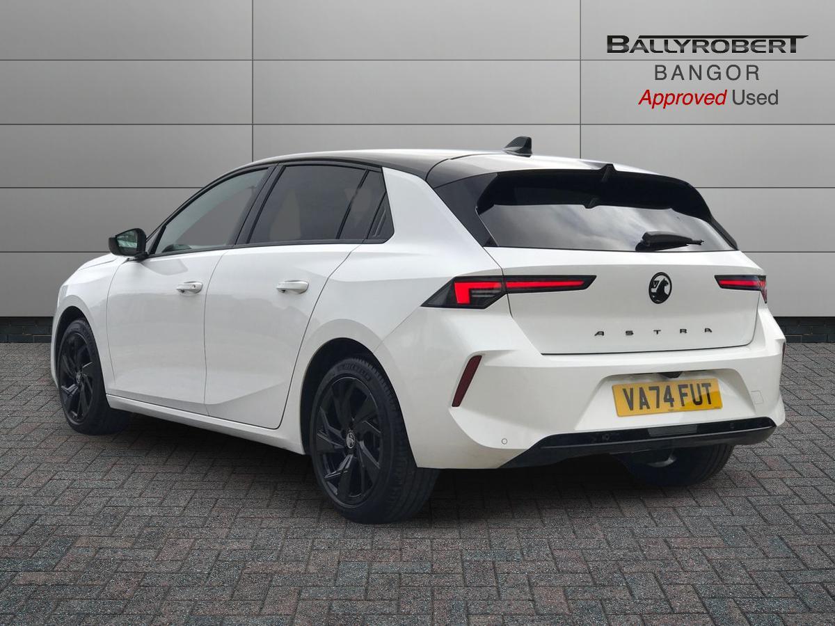 Vauxhall Astra view 2