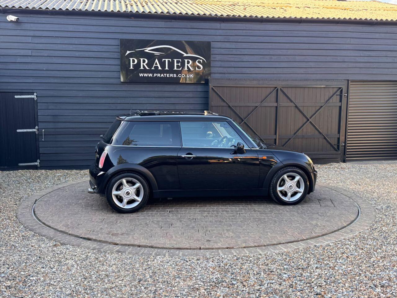 Mini Hatch view 19