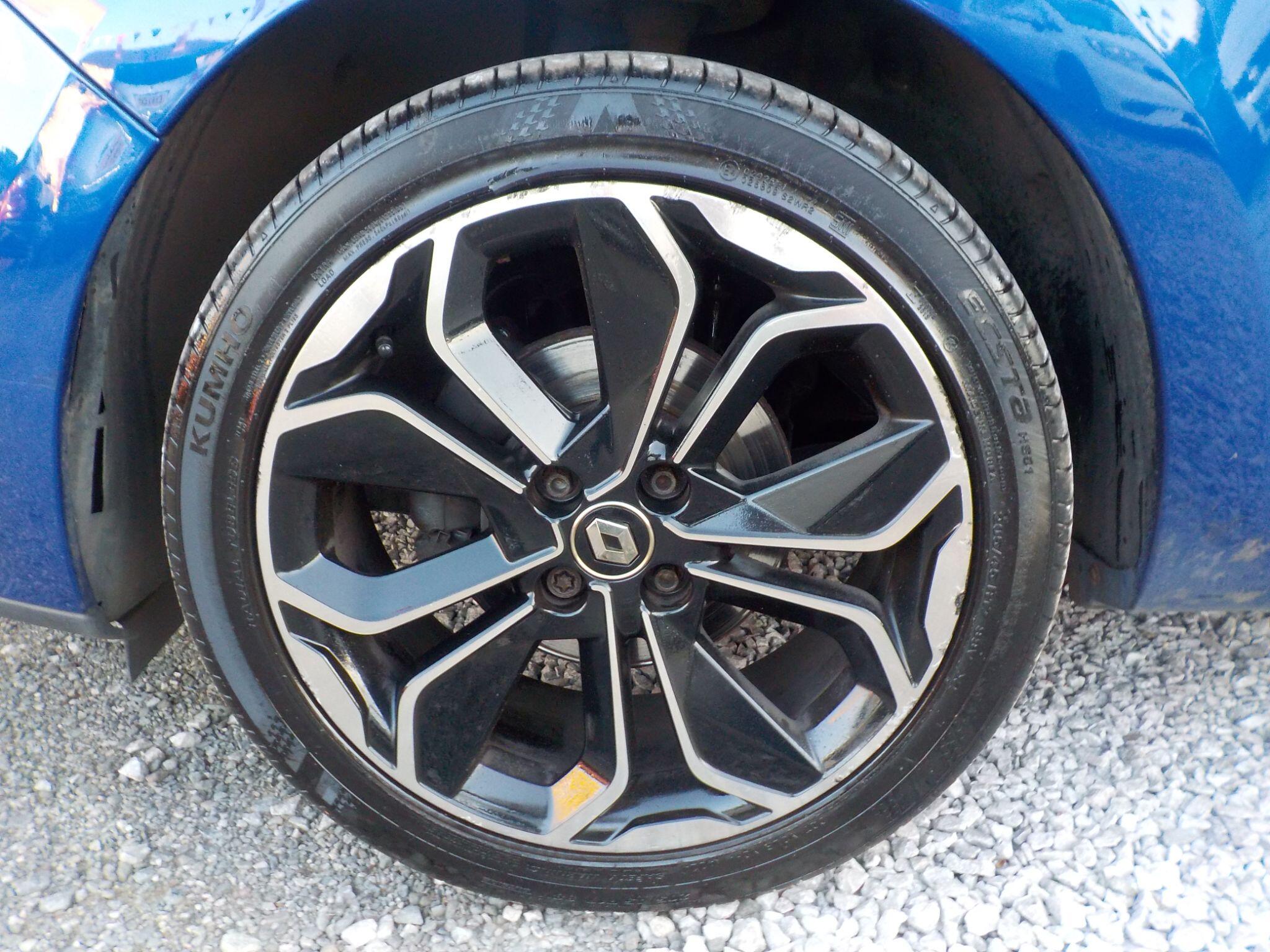 Renault Clio 0.9 TCe Iconic Euro 6 (s/s) 5dr