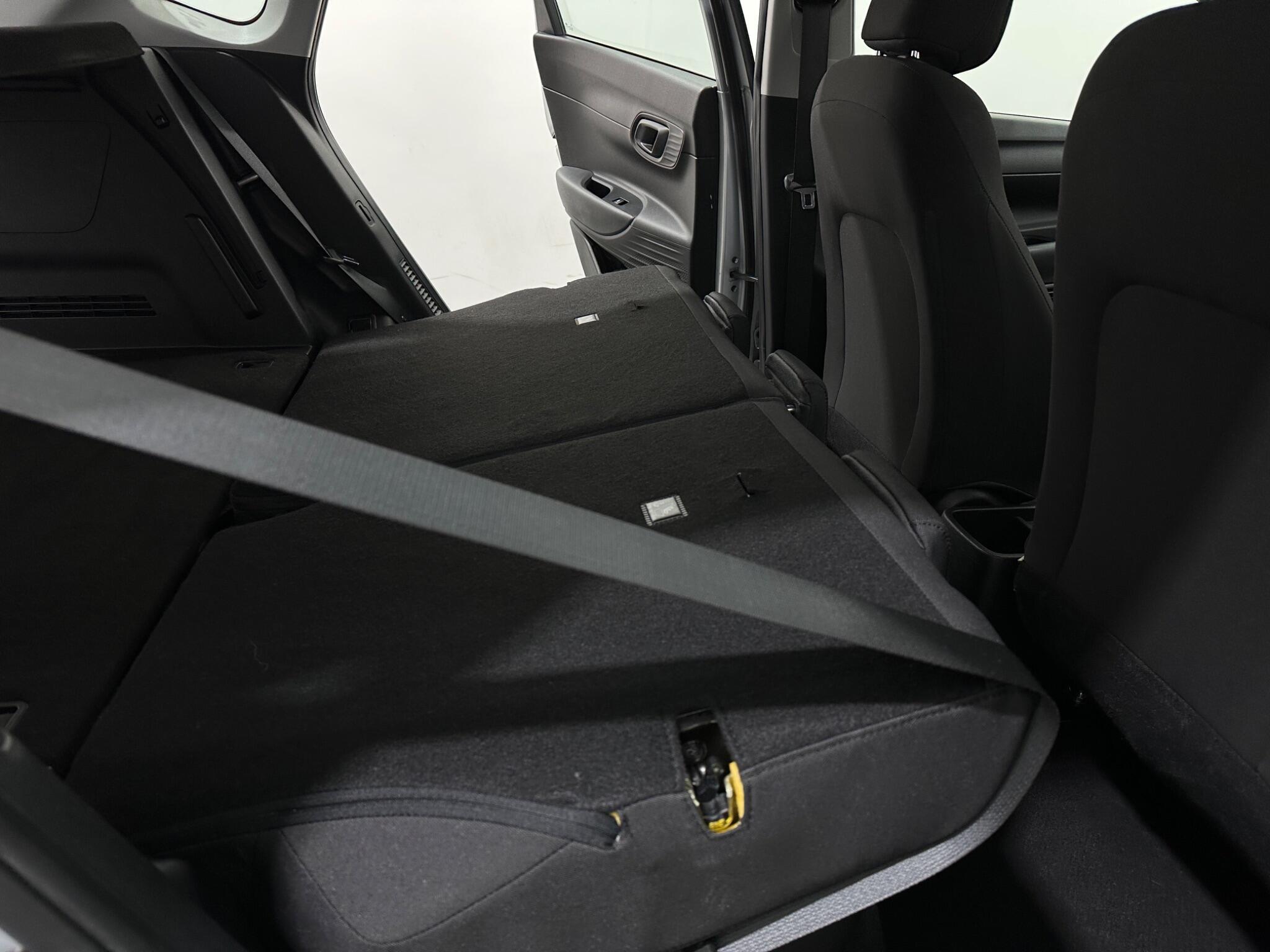 Hyundai i20 view 43