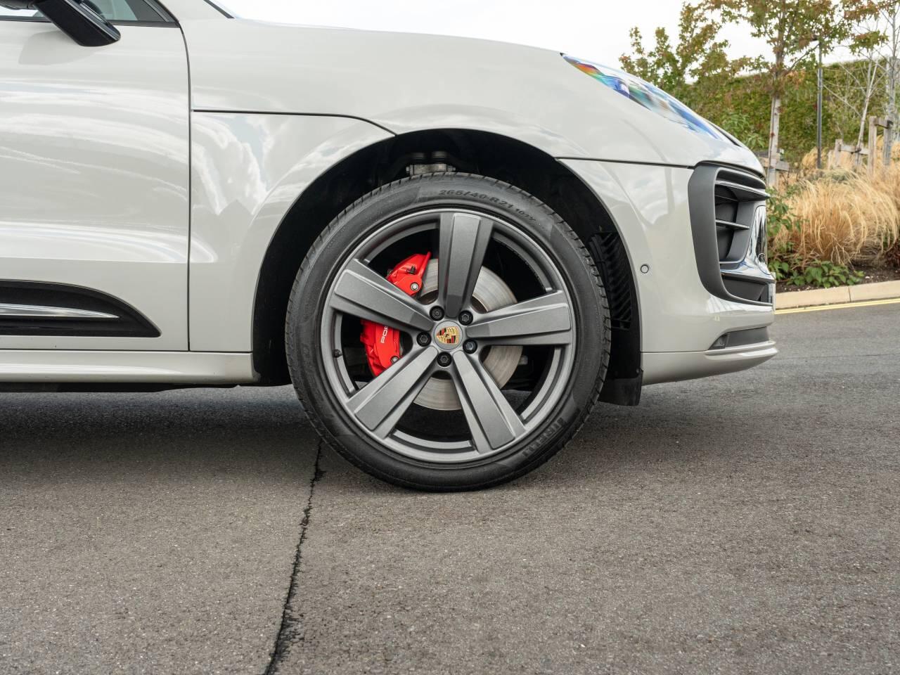 Porsche Macan view 15