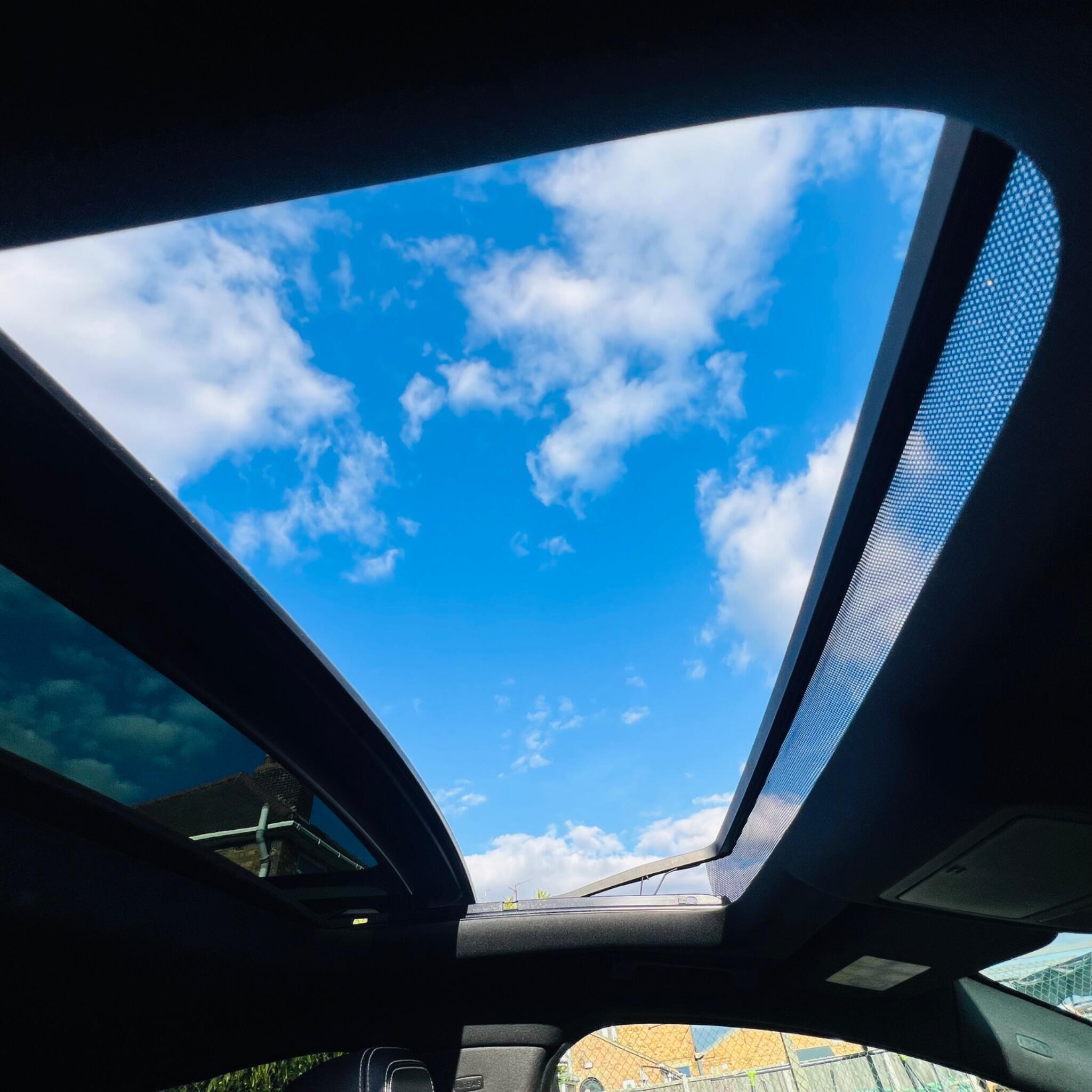 Jaguar XF view 27