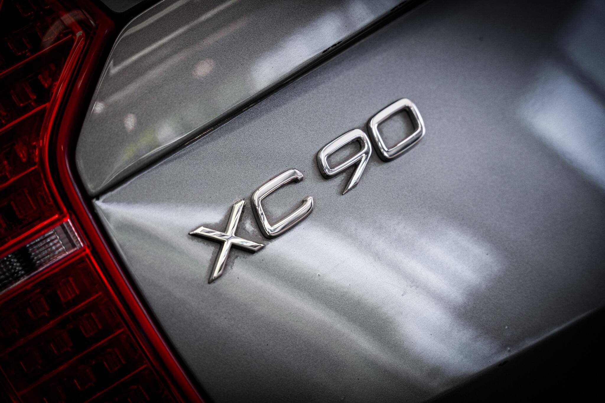 Volvo XC90 view 38
