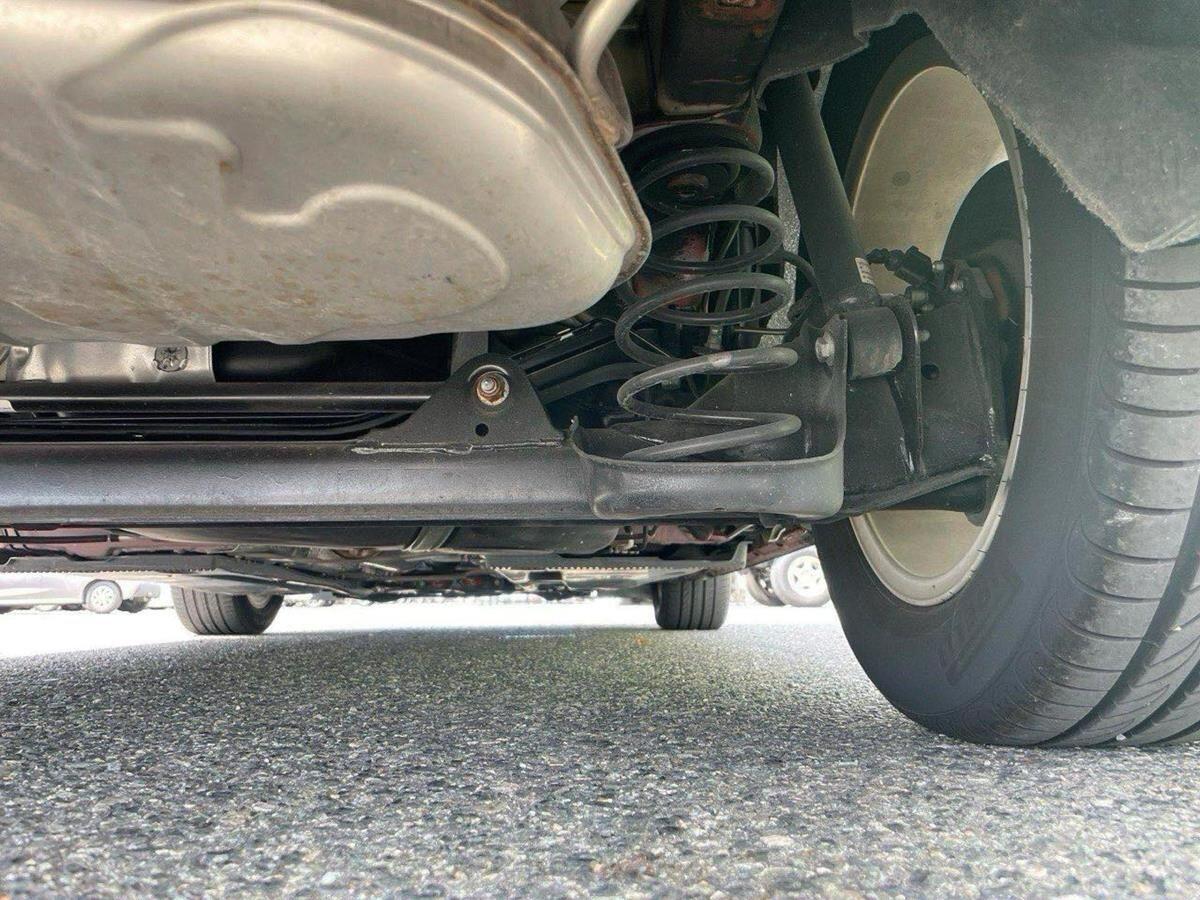 Volkswagen Beetle view 24