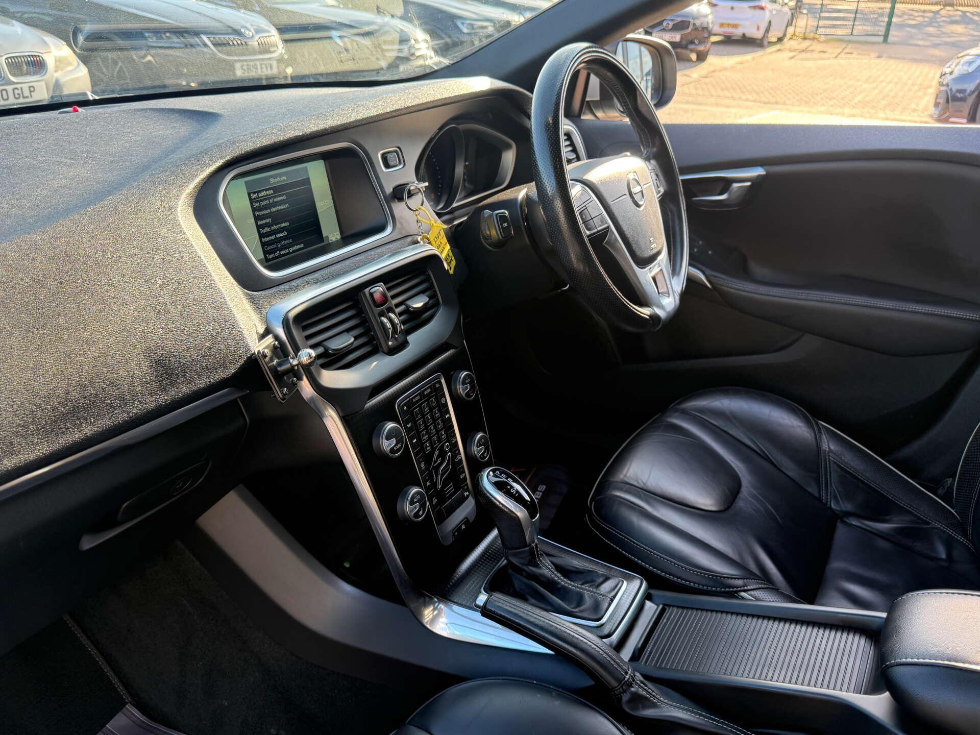 Volvo V40 view 66