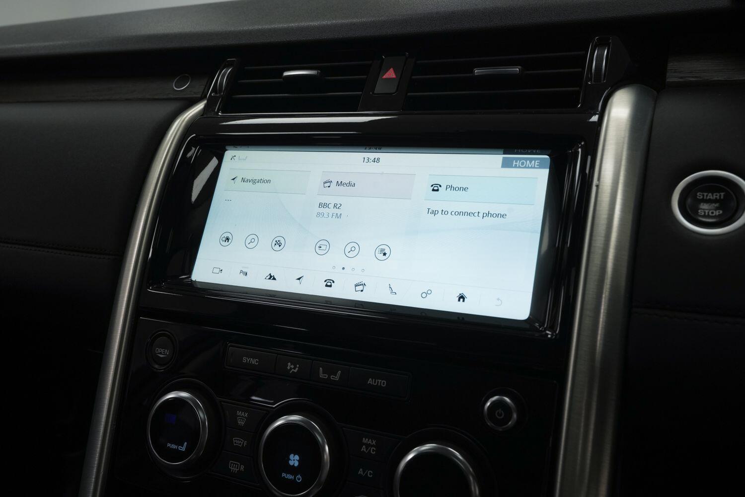 Land Rover Discovery view 24