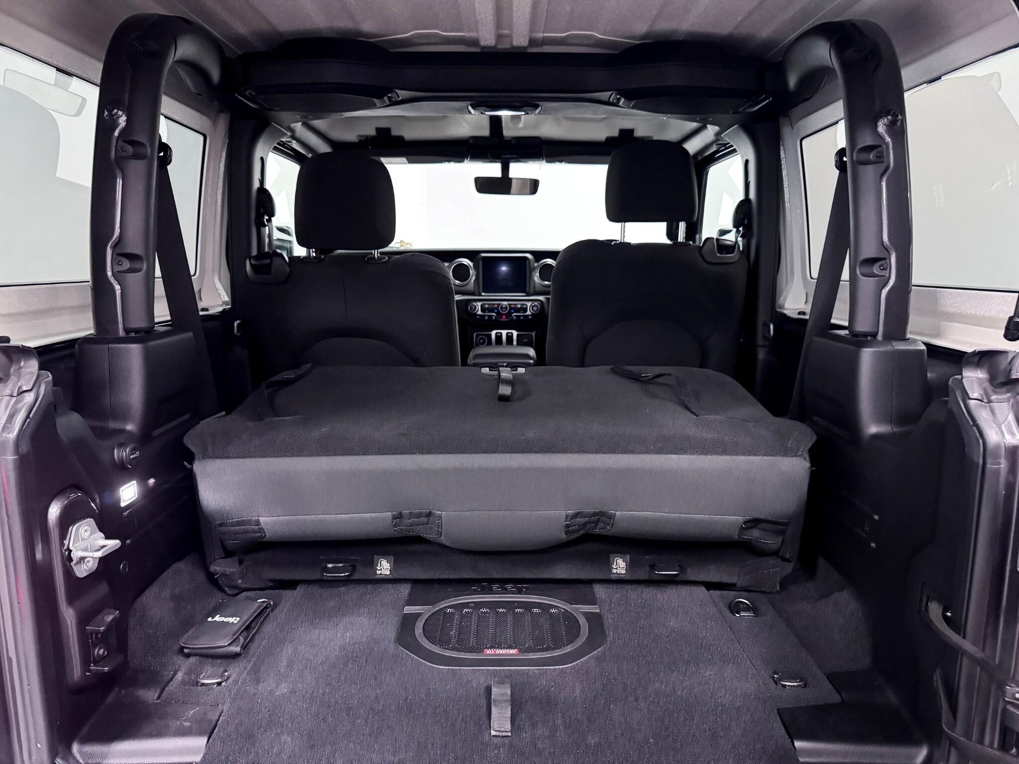 Jeep Wrangler view 13