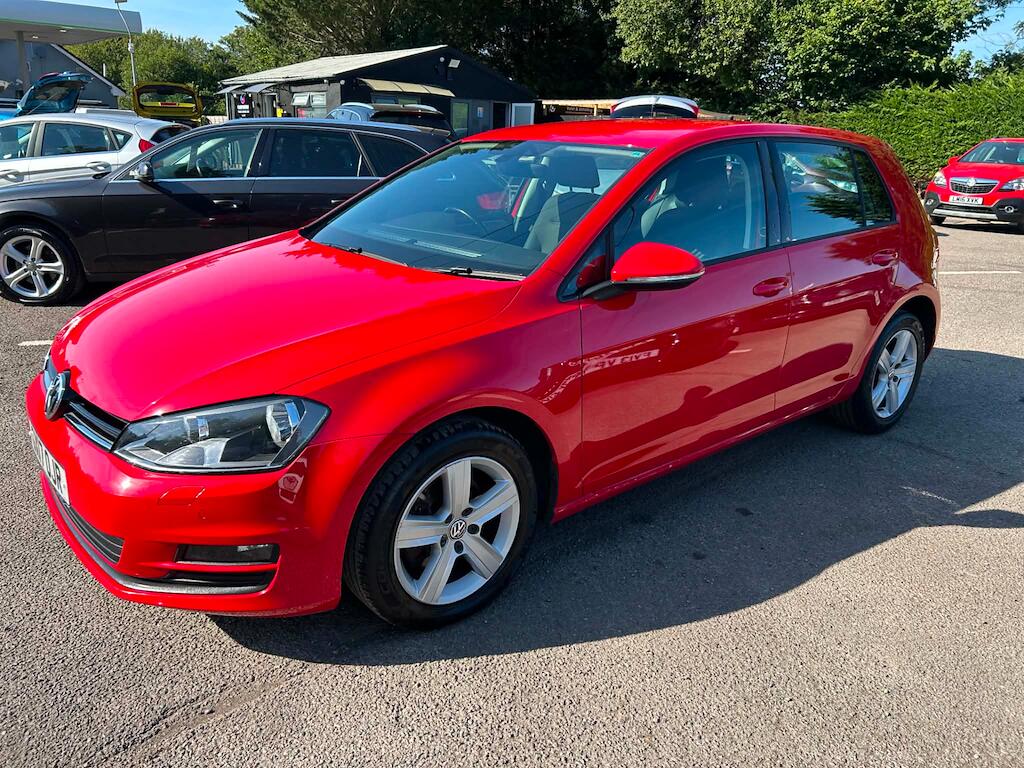 Volkswagen Golf view 6