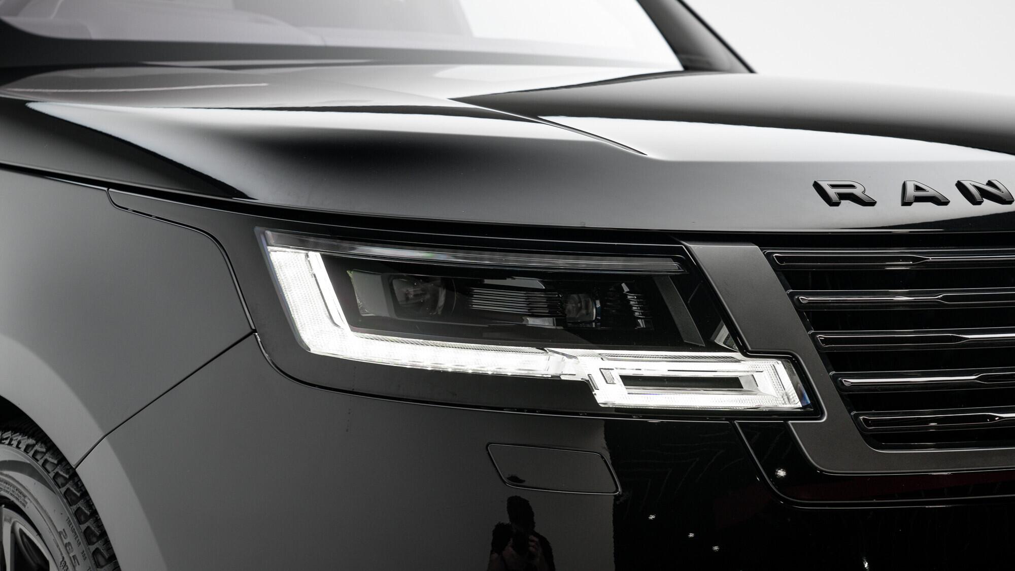 Land Rover Range Rover view 14