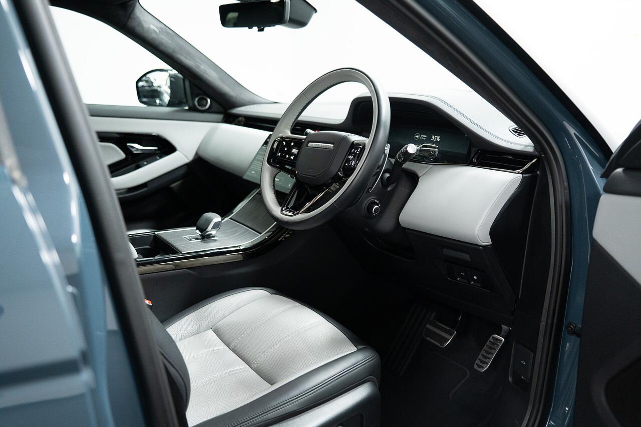 Land Rover Range Rover Evoque view 6