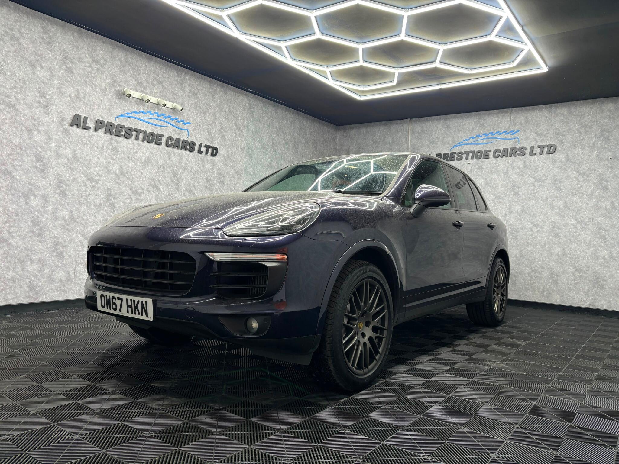 Porsche Cayenne main image