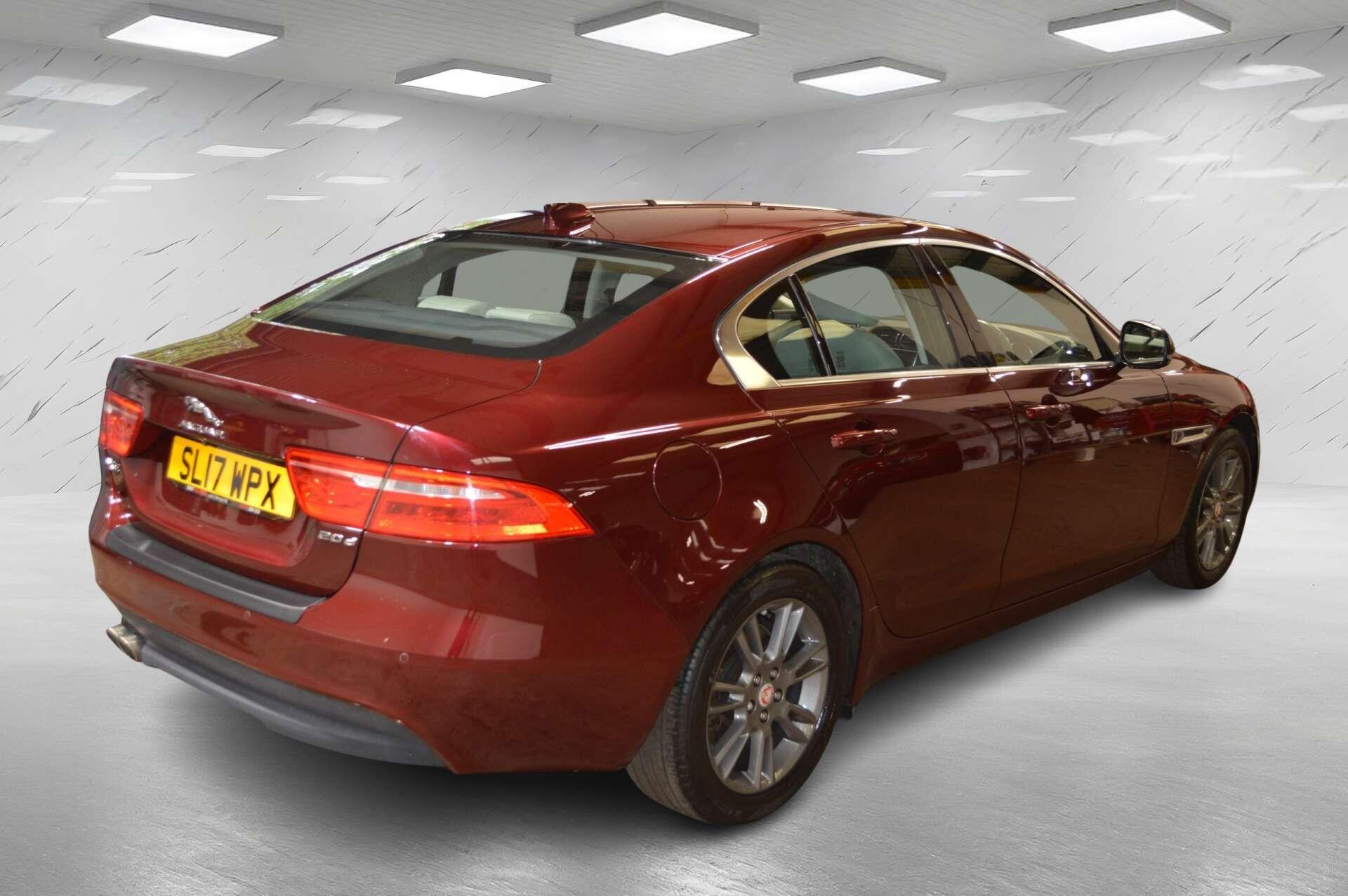 Jaguar Xe view 6