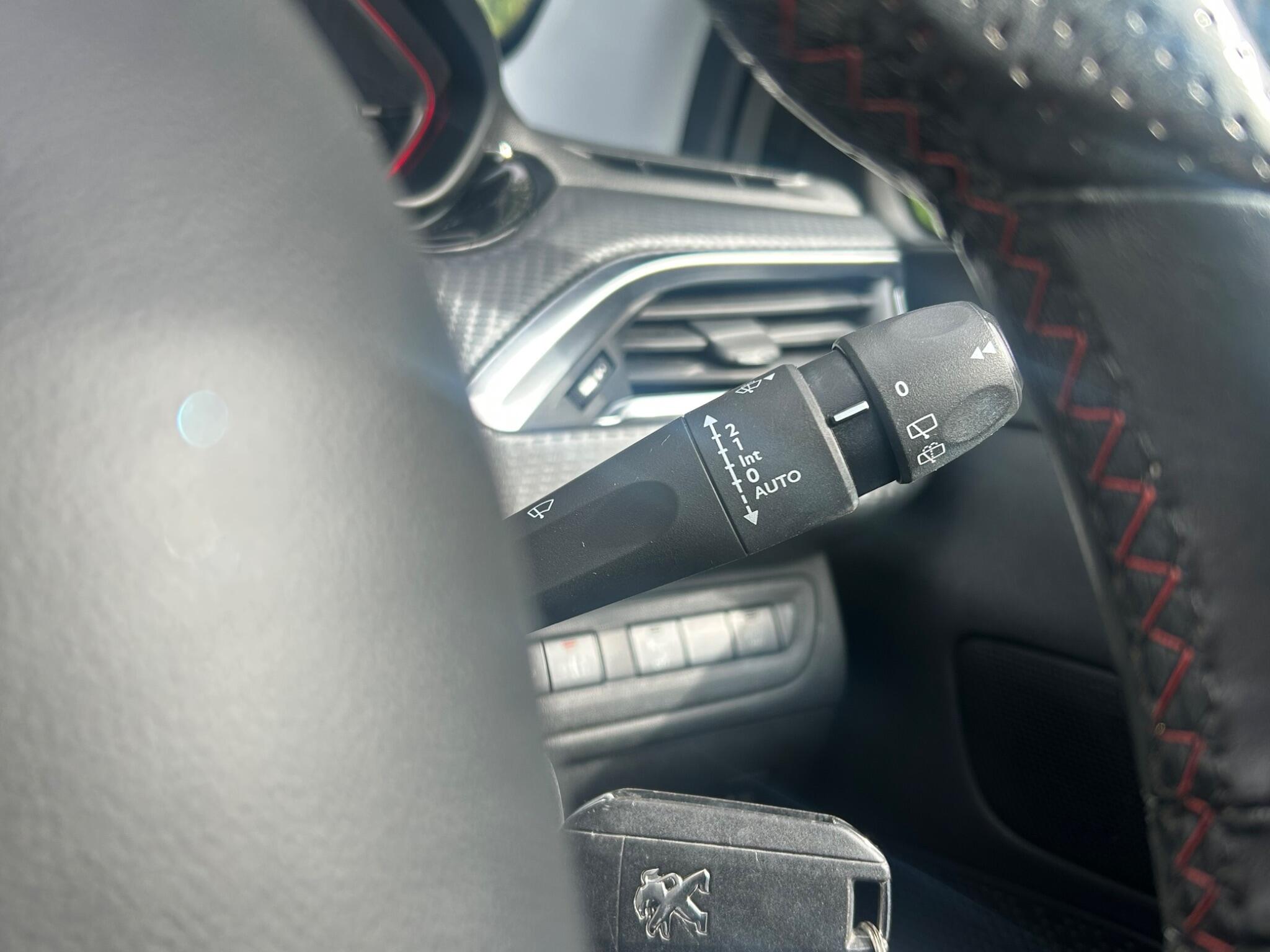 Peugeot 2008 view 28