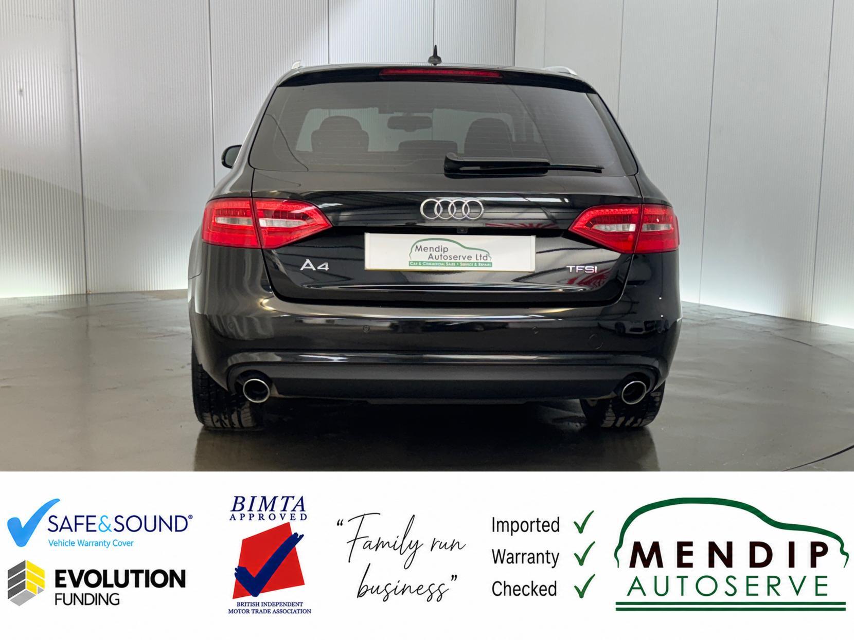 Audi A4 Avant view 17