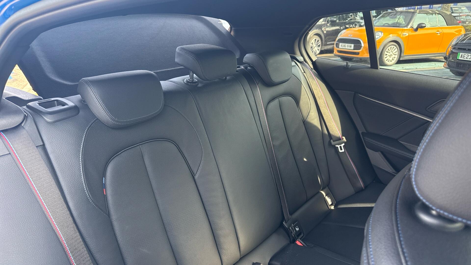 BMW 1 Series view 12