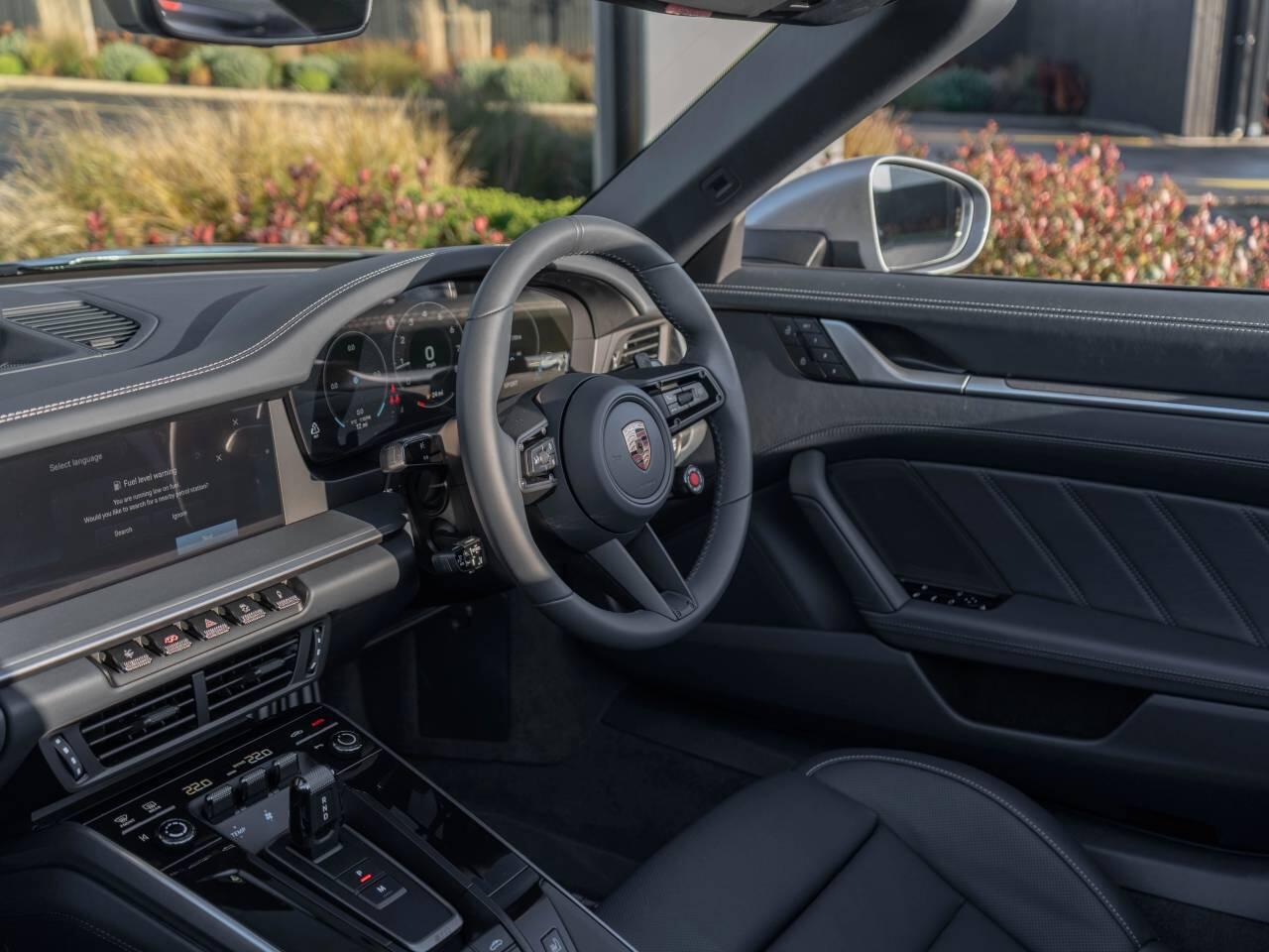 Porsche 911 view 23