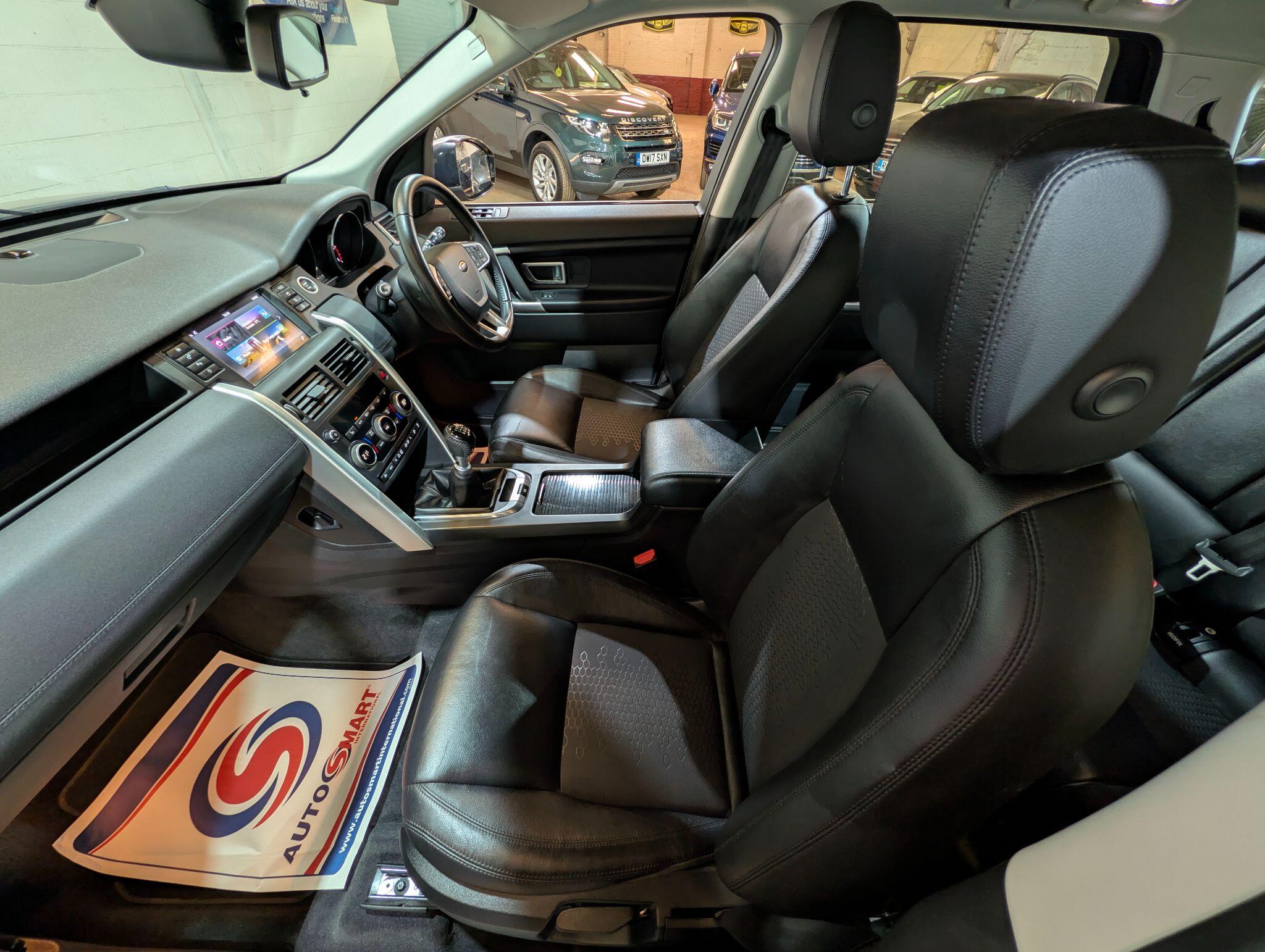 Land Rover Discovery Sport view 28