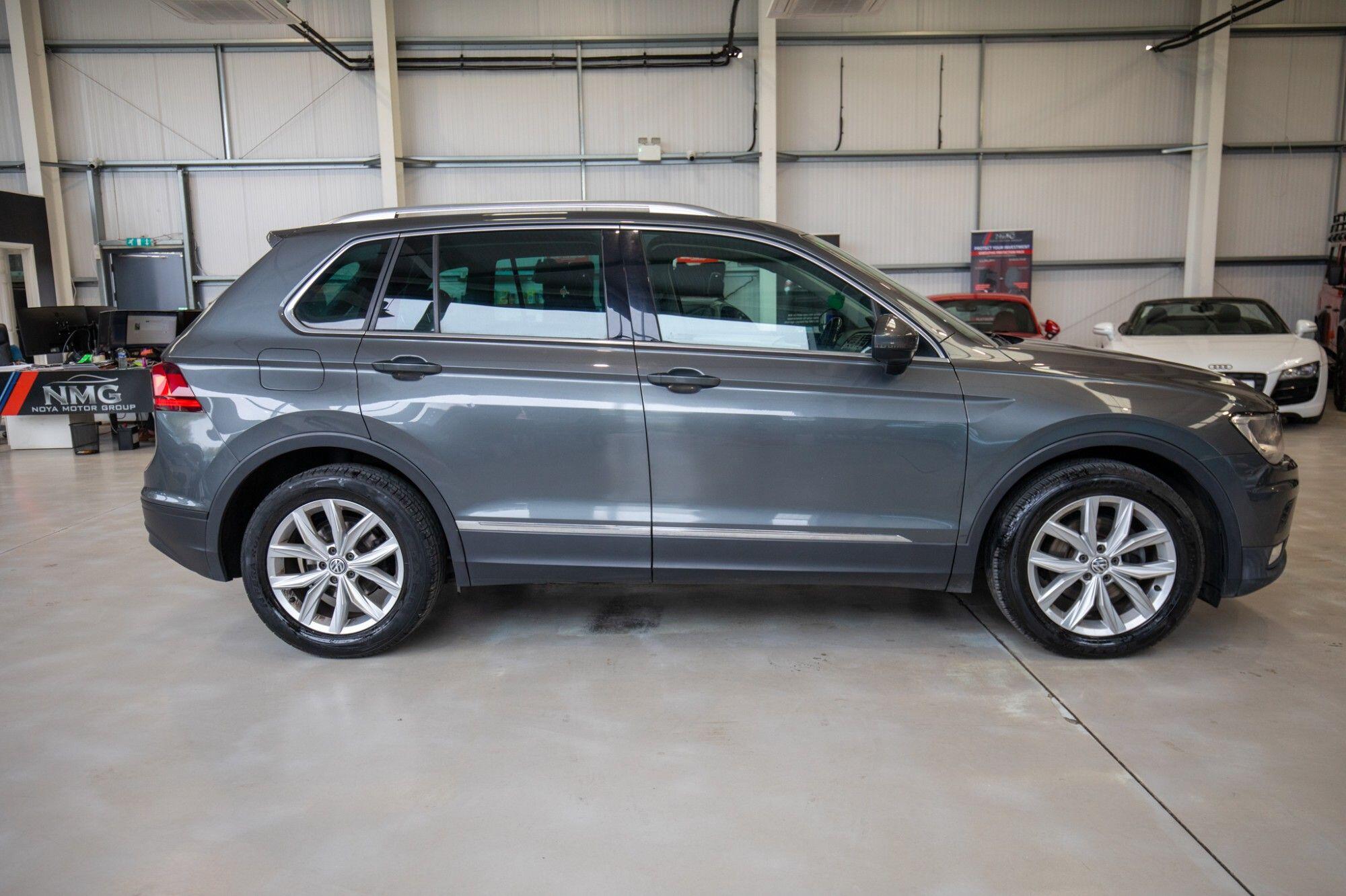 Volkswagen Tiguan view 13